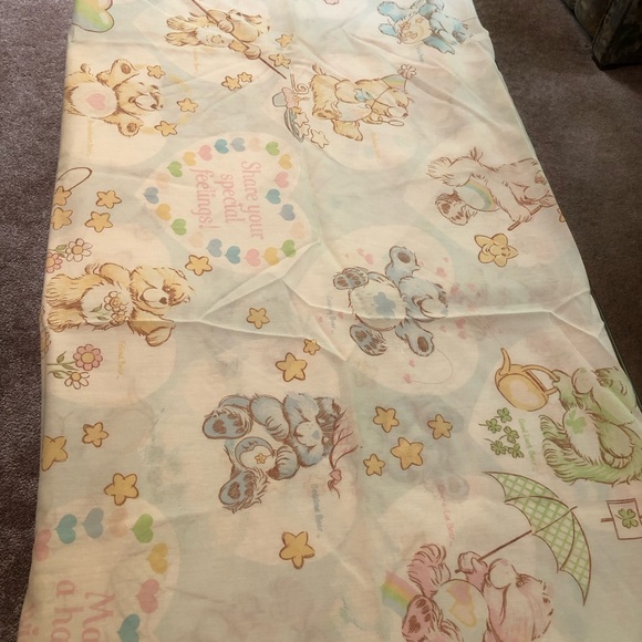 Vintage Care Bears twin size flat sheet - Picture 2 of 4